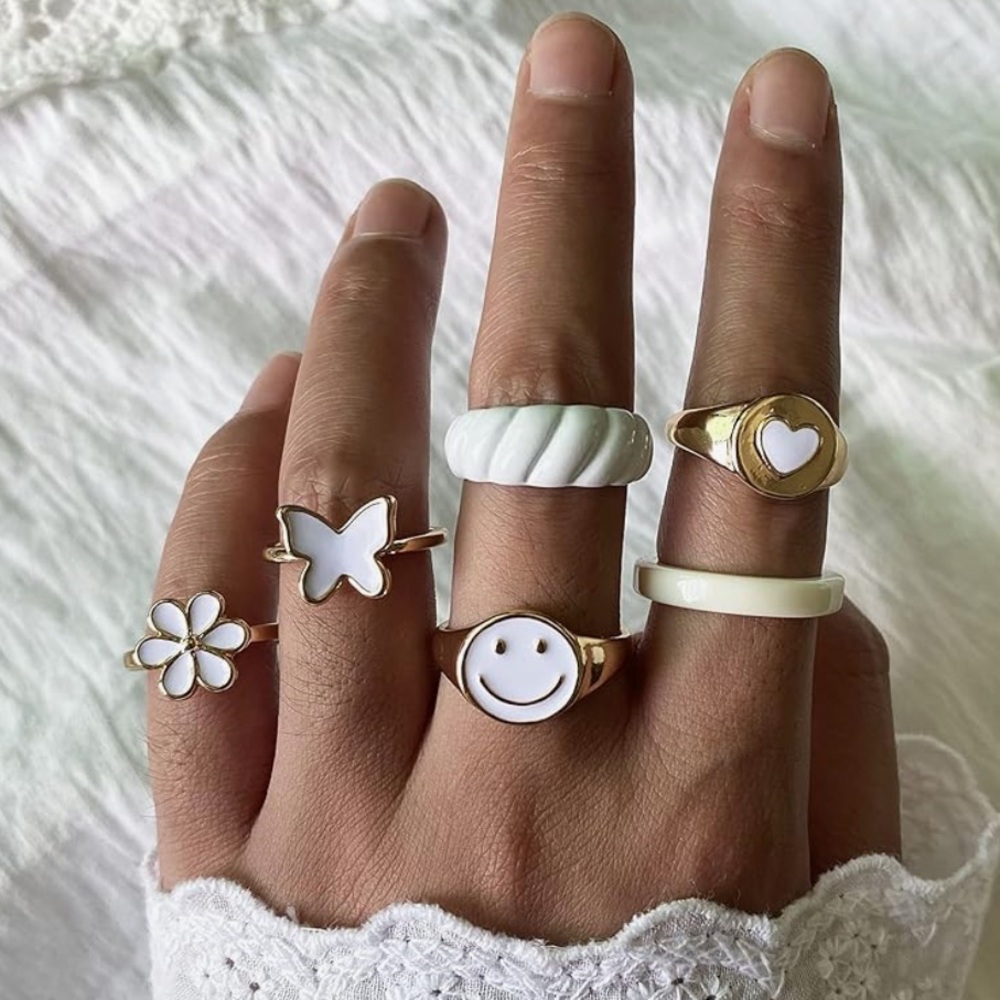 6 piece stackable ring set so cute